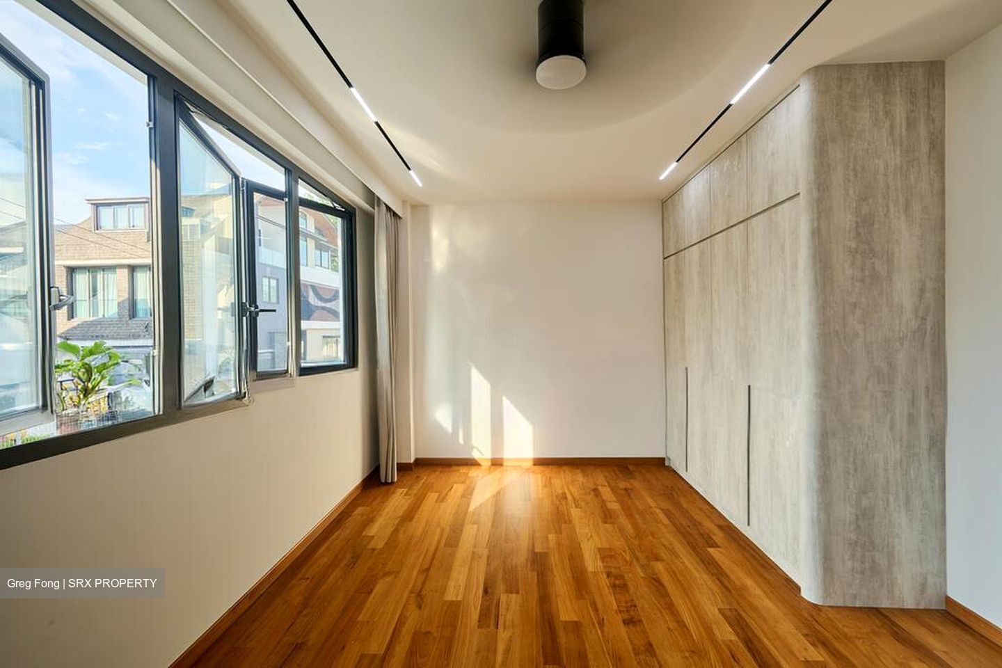 Excelsior Gardens (D16), Terrace #514775121